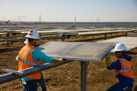 Apple-renewable-energy-Radian-Solar-panel-install_big_carousel