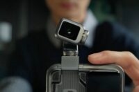 HONOR debuts first AI-powered "robot phone" at MWC