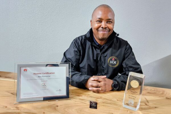 UJ engineer earns Huawei’s top ICT certification, inspires youth in digital careers