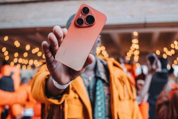 Max Zoom meets Max Speed with the new 5G HUAWEI Pura 90s Series